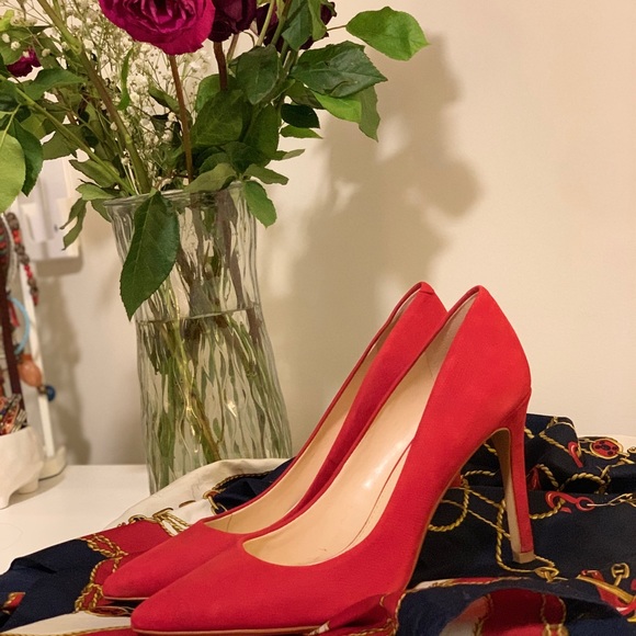 Banana Republic red high heels size 8 - Picture 3 of 3